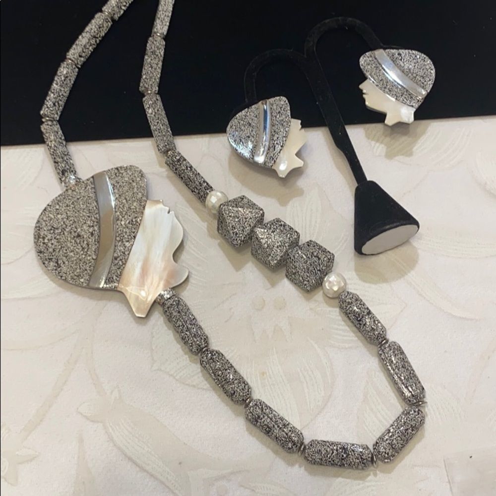 Vintage Faux Stone And MOP Necklace And Earrings
